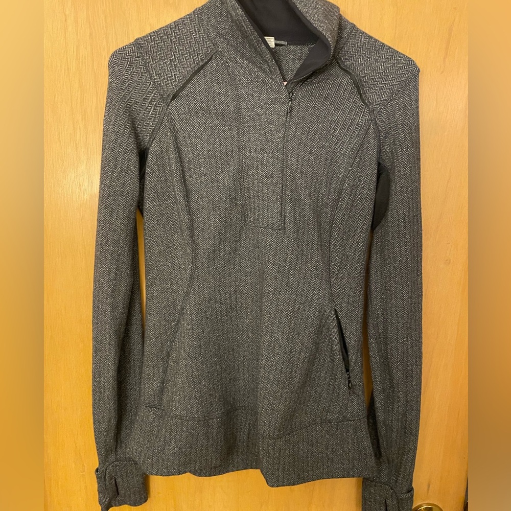 Lululemon partial zip long sleeve top